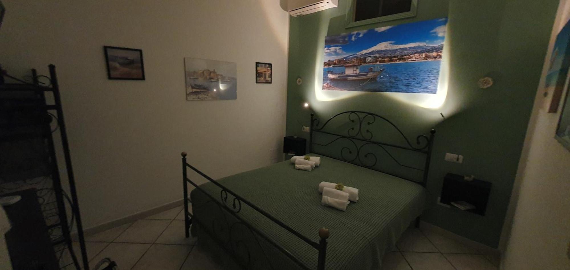 Tony & Doris Home Giardini Naxos Exteriör bild